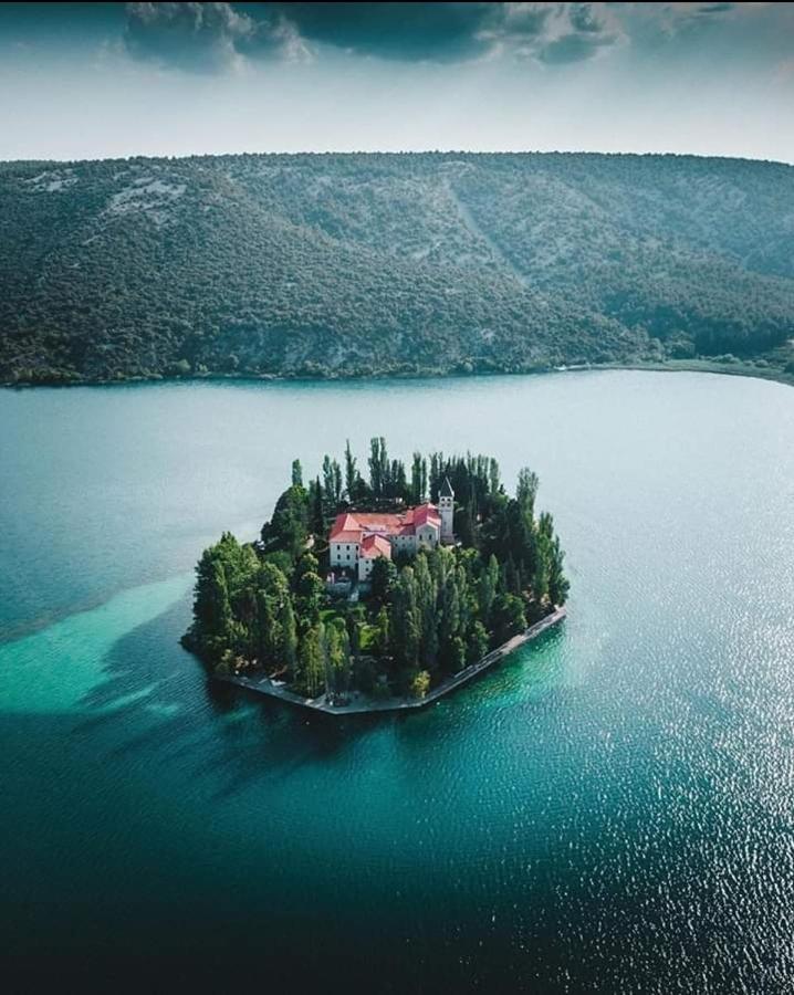 Hotel Krka Fairytale Little Castle à Skradin Extérieur photo