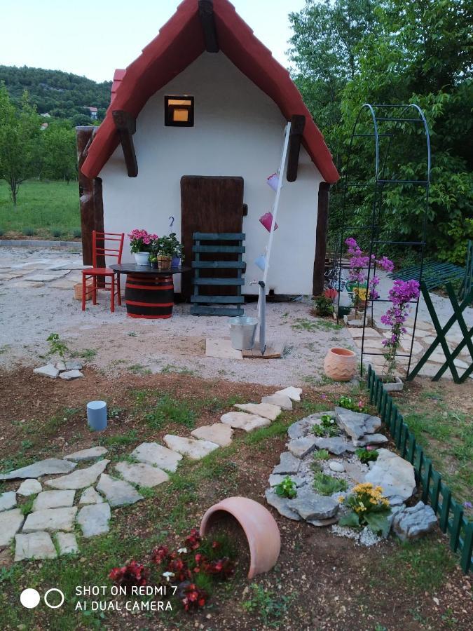 Hotel Krka Fairytale Little Castle à Skradin Extérieur photo
